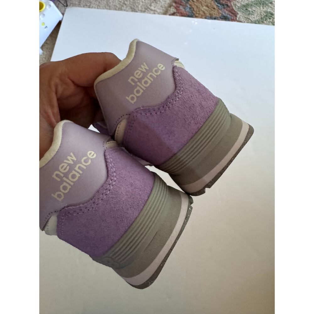 New Balance 574 lavender shoes M 6.5 / W 8 - Picture 6 of 7